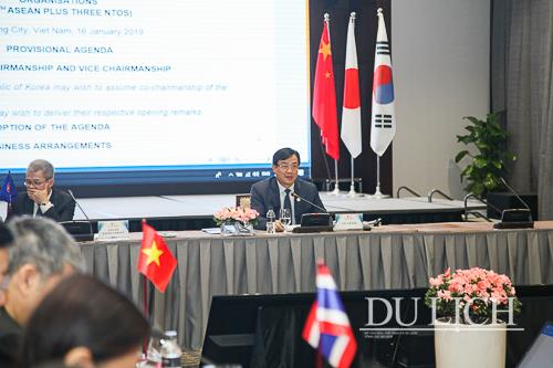  Tổng cục trưởng Tổng cục Du lịch Việt Nam Nguyễn Trùng Khánh chủ trì hội nghị